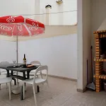 A O - Tina House