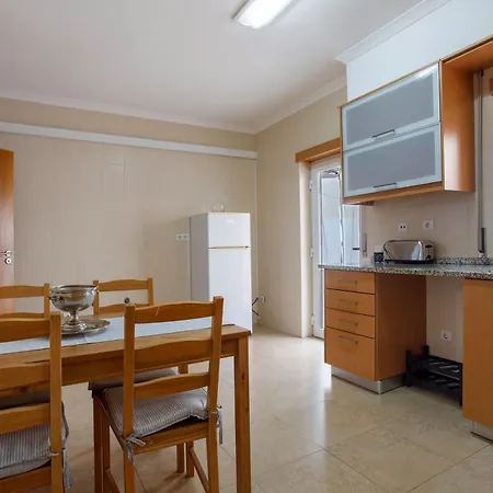 Nyaraló A O - Tina House *