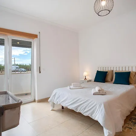 A O - Tina House Nyaraló Ferrel