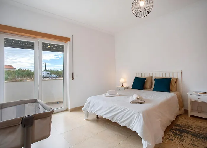 A O - Tina House Casa vacanze Ferrel (Leiria)