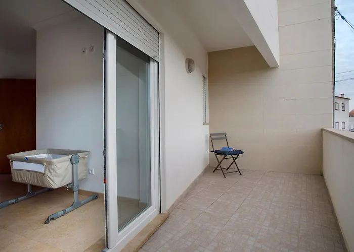 A O - Tina House Ferrel (Leiria)